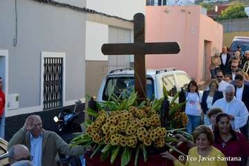 Caserones Bajo procesiona a sus patronos (Foto Francisco Javier Santana)